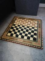 Fraai ingelegd dambord met houten damstenen, Hobby en Vrije tijd, Gezelschapsspellen | Bordspellen, Een of twee spelers, Ophalen of Verzenden