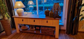 Sidetable / kast / dressoir / Tafeltjes  beschikbaar voor biedingen