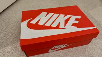 Nike Air Max 1 LX Team Red - Maat 44.5 beschikbaar voor biedingen