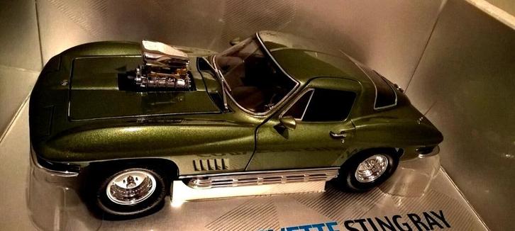 1/18 Corvette Sting Ray Street Machine Green Metallic 1967, Hobby en Vrije tijd, Modelauto's | 1:18, Nieuw, Auto, Overige merken