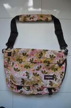 Eastpak schoudertas 45x34cm, Ophalen of Verzenden, Zo goed als nieuw, Overige kleuren, Overige merken
