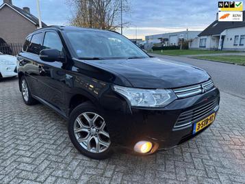 Mitsubishi Outlander 2.0 PHEV Instyle+ Trekhaak,leer,camera beschikbaar voor biedingen