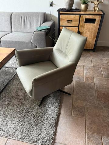 Fauteuil groen beschikbaar voor biedingen