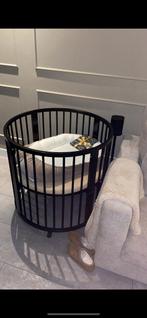 Nette zwarte ronde box, Kinderen en Baby's, Boxen, Ophalen, Zo goed als nieuw, Rond, Wieltjes