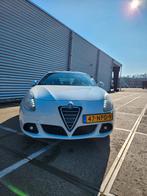 Alfa Romeo Giulietta 1.4 Turbo Multi AIR 2010 Wit, Voorwielaandrijving, 65 €/maand, Stof, Zwart