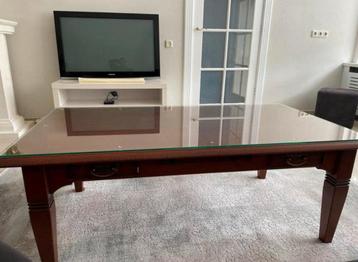 Prachtige salontafel  beschikbaar voor biedingen