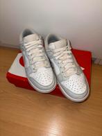 Nike Dunks maat 38, Kleding | Dames, Ophalen of Verzenden, Gedragen, Wit, Sneakers of Gympen
