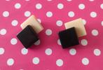 Vintage jaren '50 zwart/beige blokjes celluloid clips, Sieraden, Tassen en Uiterlijk, Oorbellen, Ophalen of Verzenden, Gebruikt