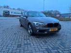 BMW 1-Serie 114I 75KW 5-DR 2012 Bruin, Auto's, BMW, 1-Serie, Achterwielaandrijving, Beige, 4 cilinders