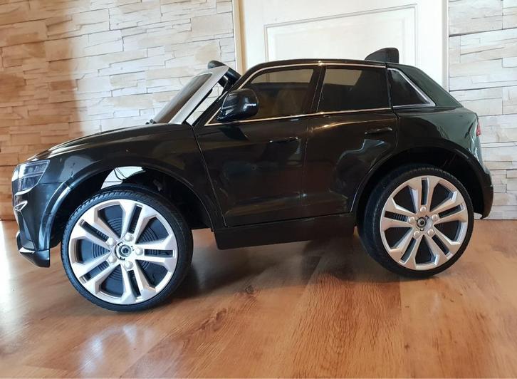 Elektrische speelgoed auto Audi Q8, Kinderen en Baby's, Speelgoed | Buiten | Accuvoertuigen, Zo goed als nieuw, Ophalen