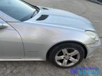 MERCEDES SLK R171 Zilver C775 rechts voorscherm 2005-2011, Ophalen of Verzenden, Gebruikt, Mercedes-Benz, Spatbord