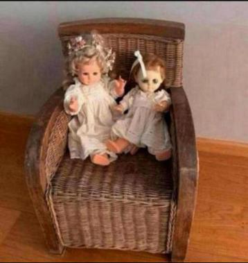 Brocante Rotan Kinder(Poppen) Fauteuil /Brocante Hobbelpaard beschikbaar voor biedingen