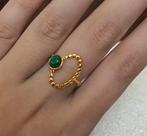 Gouden ring met groene steen, NIEUW, Sieraden, Tassen en Uiterlijk, Ringen, Nieuw, Ophalen of Verzenden, 17 tot 18, Dame