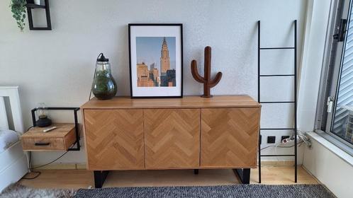 JYSK Dressoir AGERSKOV – 3 Deuren – Eiken/Zwart – €200, Huis en Inrichting, Kasten | Dressoirs, Gebruikt, 150 tot 200 cm, 25 tot 50 cm