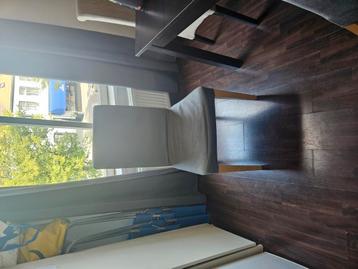 Eetkamerstoelen (4 stuks) beschikbaar voor biedingen