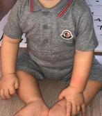 Moncler baby pakje maat 68 grijs merk kleding pakjes jongen, Kinderen en Baby's, Babykleding | Maat 68, Moncler, Verzenden, Zo goed als nieuw