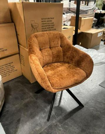 Eetkamerstoelen terra stof nieuw uit voorraad draaibaar beschikbaar voor biedingen