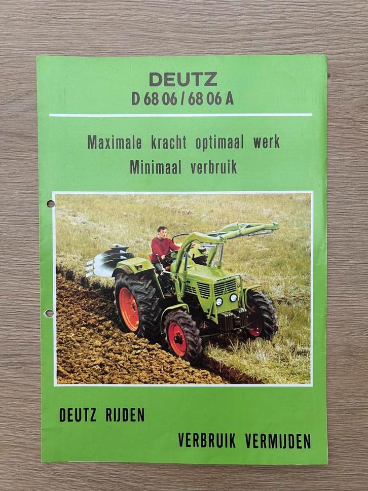 Deutz D68 06 / D68 06A tractor folder, Boeken, Catalogussen en Folders, Zo goed als nieuw, Ophalen of Verzenden