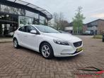 Volvo V40 2.0 T2 Momentum, Auto's, Voorwielaandrijving, 65 €/maand, Gebruikt, Euro 6