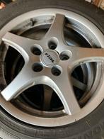Hyundai ix20 Velgen  met Winterbanden - Netjes!, Auto-onderdelen, Banden en Velgen, Ophalen, Gebruikt, Banden en Velgen, Winterbanden