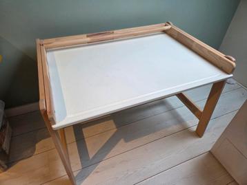 Ikea Flisat kinderbureau  beschikbaar voor biedingen