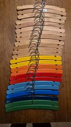 24 Kleurrijke Kledinghangers Kind/Baby, Kinderen en Baby's, Babymode-accessoires, Ophalen, Gebruikt