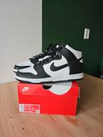 Nike Dunk Hi Panda Retro US12, Ophalen of Verzenden, Zo goed als nieuw, Zwart