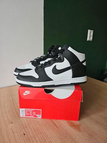 Nike Dunk Hi Panda Retro US12 beschikbaar voor biedingen