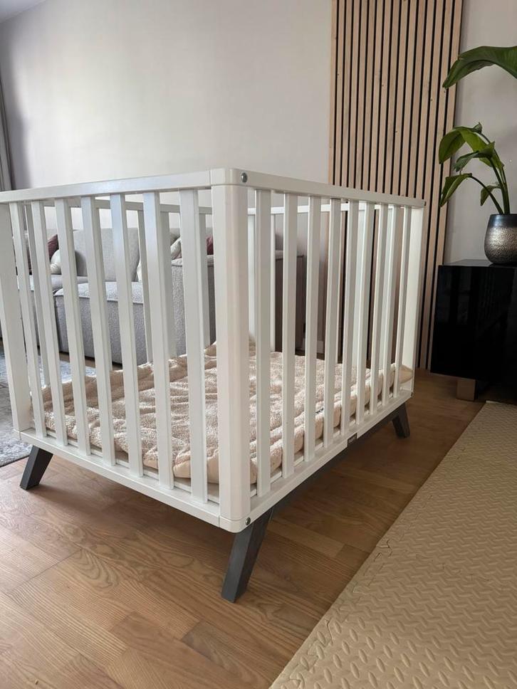 Bopita box Levi - zonder lade (wit/grey wash), Kinderen en Baby's, Boxen, Zo goed als nieuw, Rechthoekig, In hoogte verstelbaar