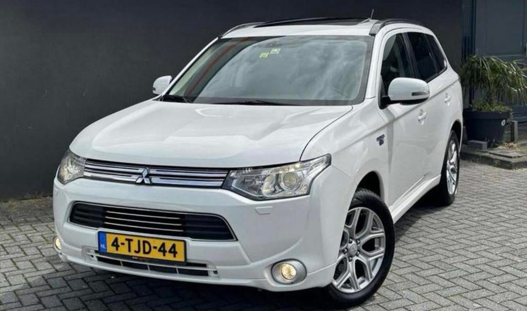 Mitsubishi Outlander PHEV | 2de eig! Euro6 A-label, Auto's, Mitsubishi, Particulier, Outlander, 4x4, ABS, Achteruitrijcamera, Airconditioning