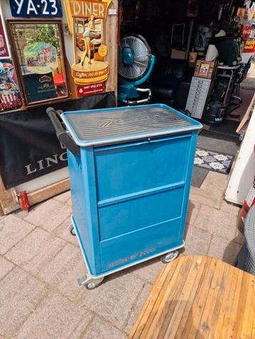 Gedore 2000 gereedschapkar  beschikbaar voor biedingen