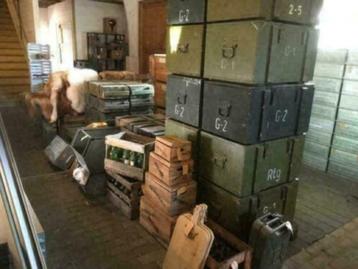 Grote legerkisten 43x55x76 beschikbaar voor biedingen
