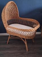 Schattig rotan wiegje met matras 40x80, Kinderen en Baby's, Babywiegjes en Ledikanten, Ophalen of Verzenden, Zo goed als nieuw
