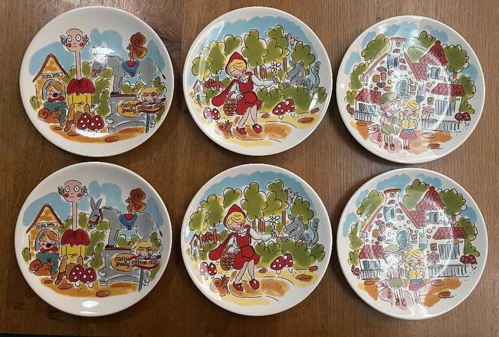 Blond gebaksbordjes 'Efteling', Huis en Inrichting, Keuken | Servies, Zo goed als nieuw, Bord(en), Blond Amsterdam, Aardewerk