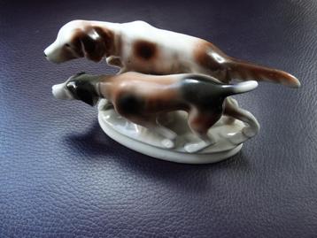 Porseleinen art deco beeldje 2 jachthonden - Carl Scheidig beschikbaar voor biedingen