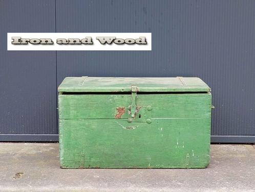 Grote oude houten vintage kist / opbergkist 62x36x34 - groen, Huis en Inrichting, Woonaccessoires | Kisten, Gebruikt, Minder dan 50 cm