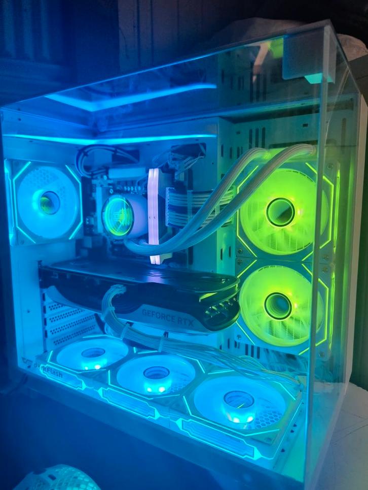 High end game pc Rgb wit waterkoeling i9 12900e RTX 4070 ti, Computers en Software, Desktop Pc's, Zo goed als nieuw, 4 Ghz of meer