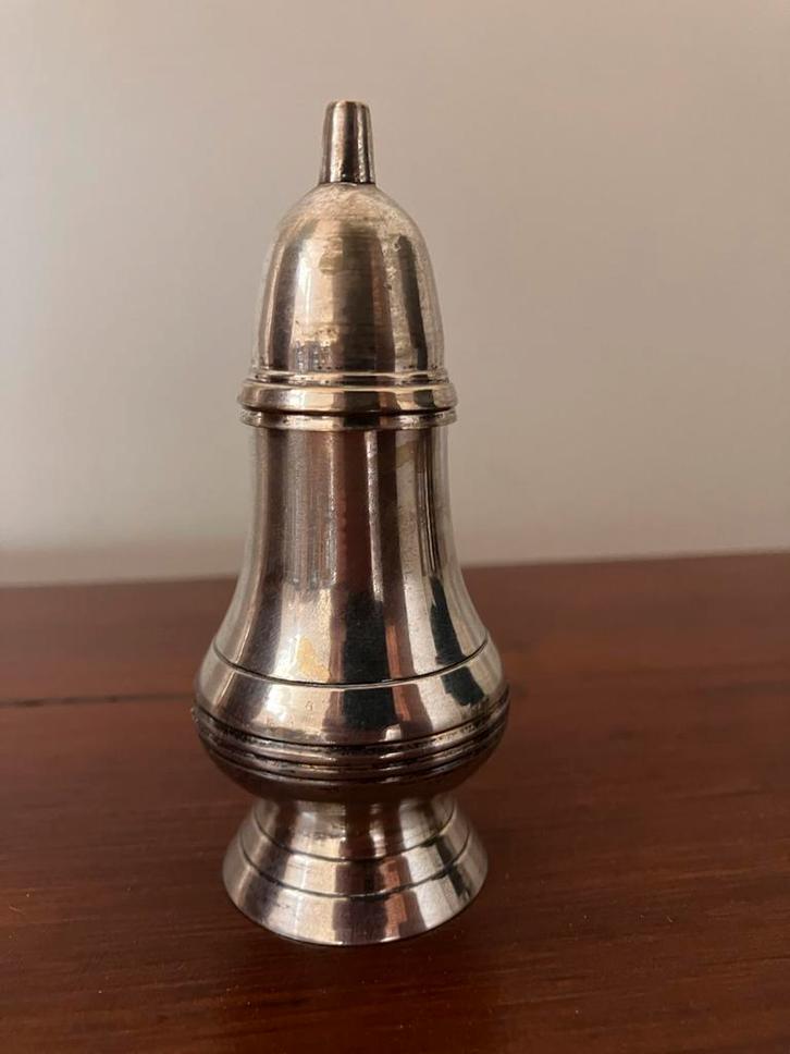 Vintage verzilverde strooier zout of peper strooier, Antiek en Kunst, Antiek | Goud en Zilver, Ophalen of Verzenden