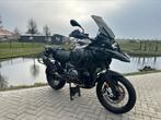 BMW R 1250 GS ADVENTURE TRIPLE BLACK 2024 AKRAPOVIC 6840 KM, 2 cilinders, Bedrijf, Meer dan 35 kW, Toermotor