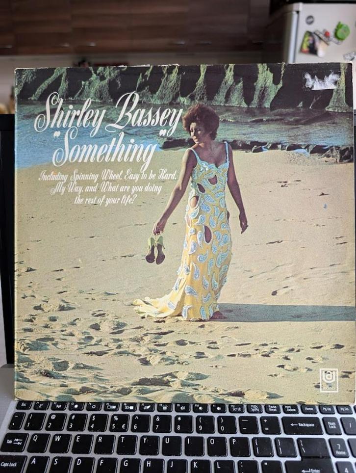 Shirley Bassey - Something, Cd's en Dvd's, Vinyl | R&B en Soul, Gebruikt, 1980 tot 2000, Overige formaten, Ophalen of Verzenden