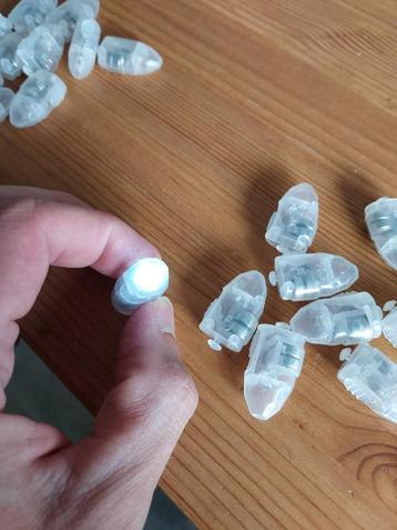 50 LED lampjes voor in ballon beschikbaar voor biedingen