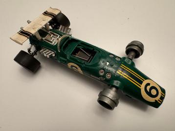 3 x Scalectrix Vintage Auto’s beschikbaar voor biedingen