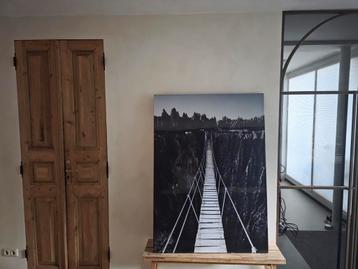 Grote poster/kunstwerk zwart-wit – Hangbrug in de bergen
 beschikbaar voor biedingen