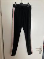 Zwarte broek gekleurde streep zijkant 164, Kinderen en Baby's, Kinderkleding | Maat 164, Broek, Teen Girls, Meisje, Ophalen of Verzenden