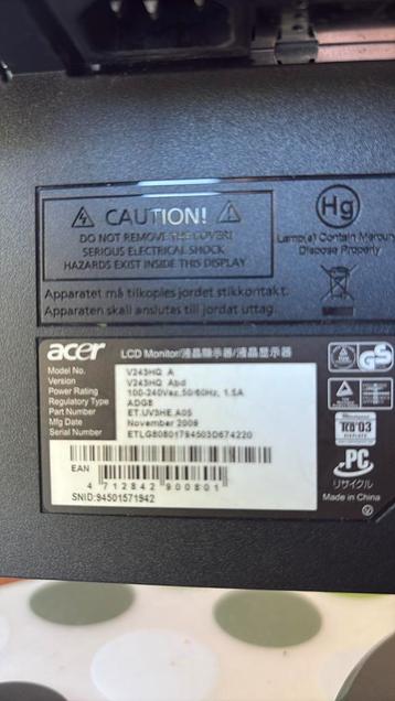 Acer monitor geschikt voor bijv de camping , boot etc  beschikbaar voor biedingen