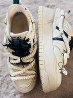 Beige Sneakers met Touwveters, Ophalen of Verzenden, Gedragen, Beige, Sneakers of Gympen