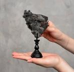 Druiventijgeragaat Cluster op aangepaste standaard, Verzamelen, Mineralen en Fossielen, Ophalen of Verzenden, Mineraal