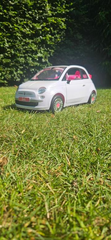 BARBIE AUTO FIAT 500. beschikbaar voor biedingen