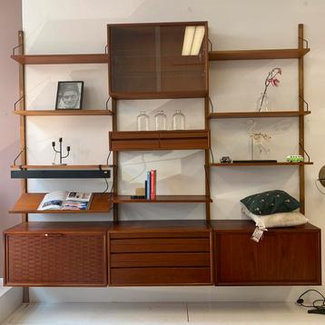 Poul Cadovius by Royal System vintage modulair wandsysteem beschikbaar voor biedingen