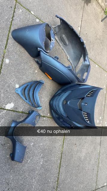 Blauwe sp kappen beschikbaar voor biedingen